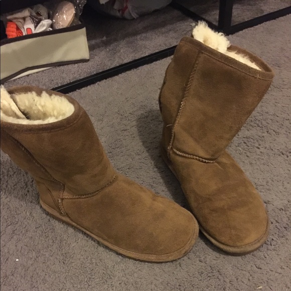 bearpaw lace back boots